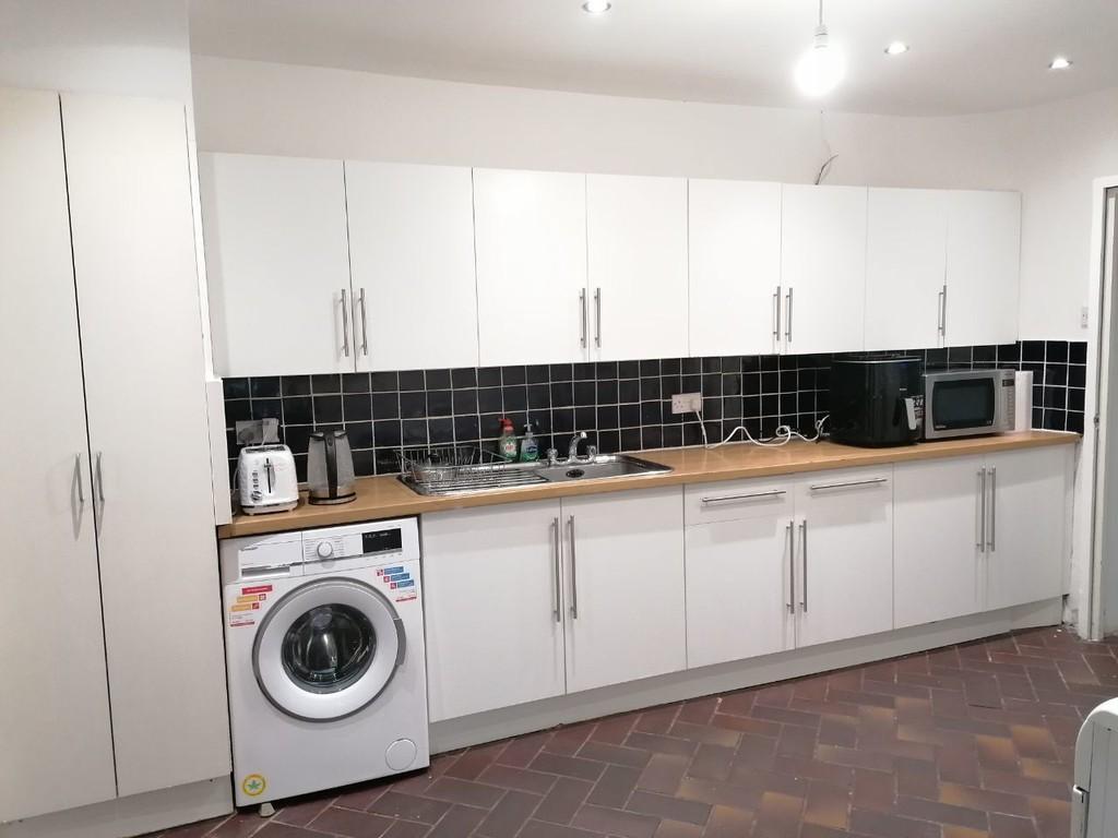 Kitchen 2