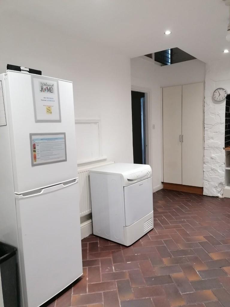 Kitchen 5