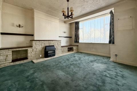 3 bedroom terraced house for sale, Queensville Road, Clapham Park