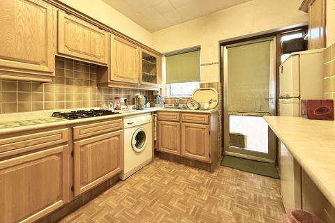 3 bedroom terraced house for sale, Queensville Road, Clapham Park