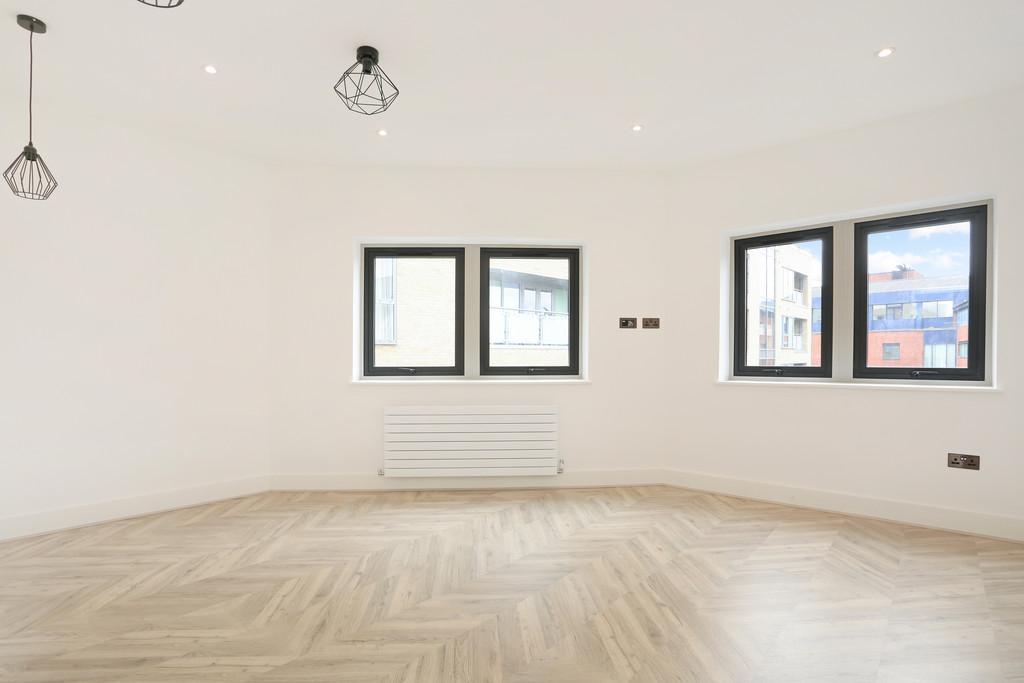 Flat 4, 63 Cardigan Road, Mile End London (10)