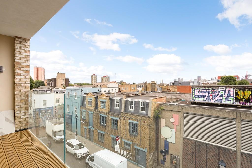 Flat 4, 63 Cardigan Road, Mile End London (14)