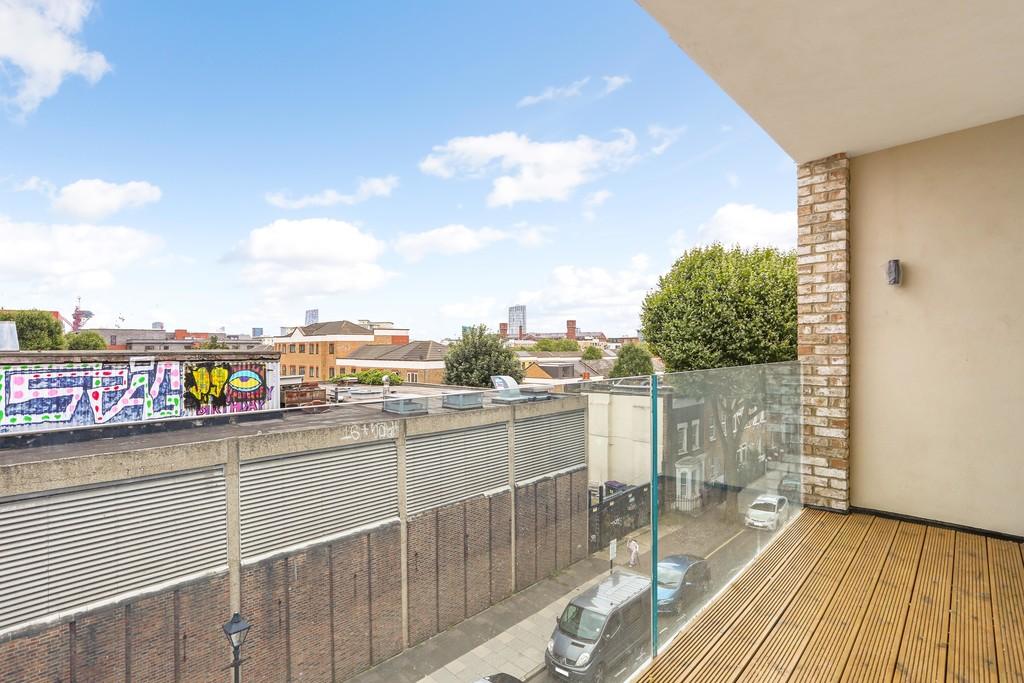 Flat 4, 63 Cardigan Road, Mile End London (15)