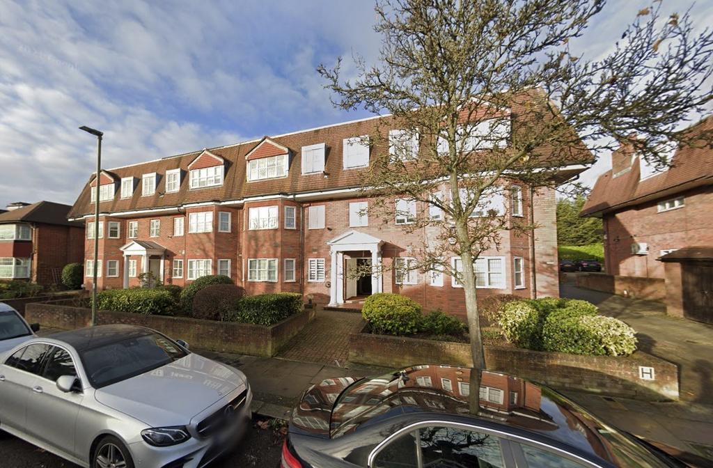 A Spacious and Beautiful Two Bedroom Ground Floor