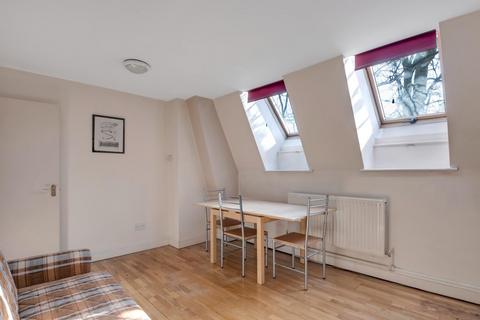 1 bedroom flat for sale, Ark Court, Alkham Road, London, N16