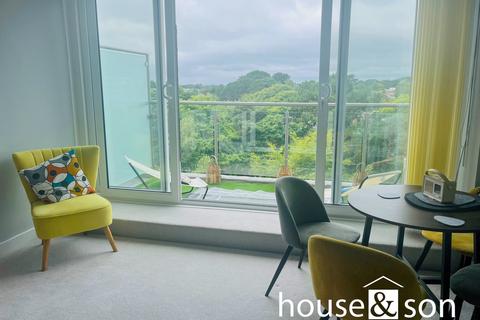 50 Admirals Walk, Bournemouth, BH2 5HG