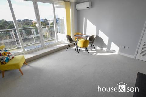 50 Admirals Walk, Bournemouth, BH2 5HG