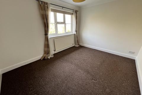 2 bedroom terraced house to rent, Turpins Ride, Herts SG8