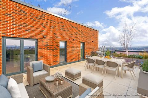3 bedroom penthouse for sale, 201 Springwell Gardens, Whitehall Road, Leeds, West Yorkshire, LS12