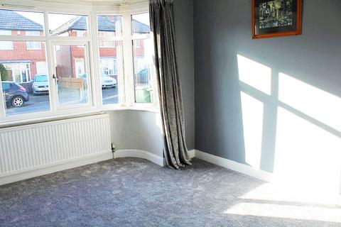 3 bedroom semi-detached house for sale, Shottery Avenue, Leicester LE3