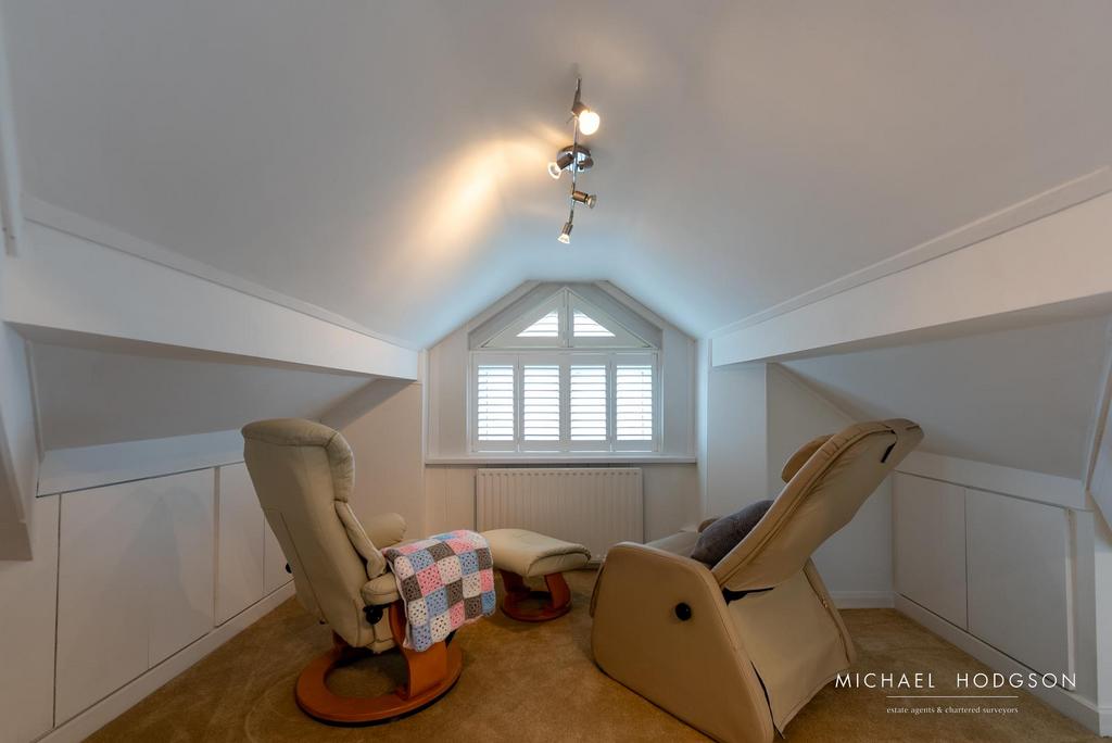 10 Cliffe Park-35.jpg