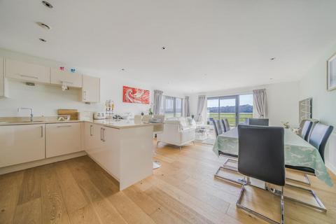 3 bedroom flat for sale, Newbury,  Berkshire,  RG14