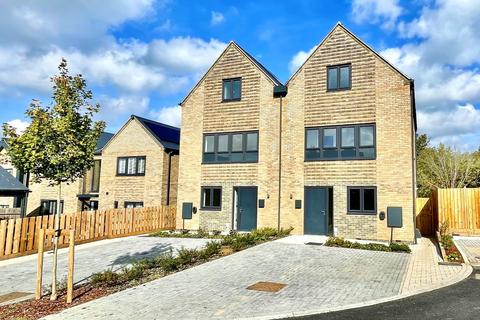 undefined, Wolverton Road, Great Linford, Milton Keynes, MK14