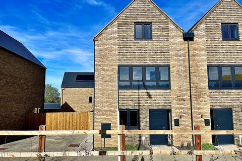 undefined, Wolverton Road, Great Linford, Milton Keynes, MK14