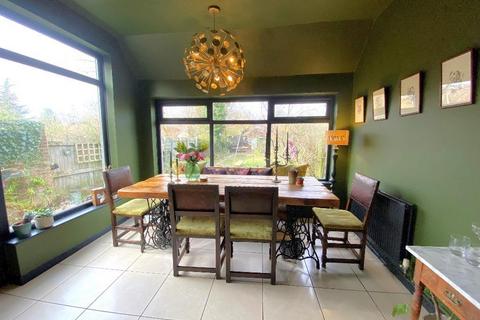 undefined, Park Ave, HULL, HU5 3ET