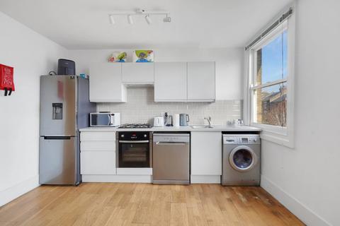 3 bedroom flat to rent, Huddleston Road, Tufnell Park, London