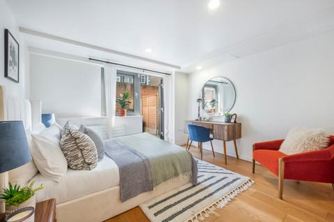 2 bedroom flat for sale, Peacock Place, Islington, London