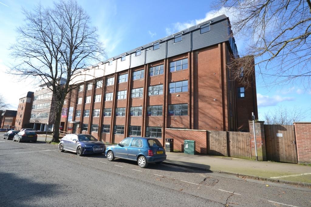 station-road-northamptonshire-nn15-1-bed-flat-to-rent-825-pcm-190-pw