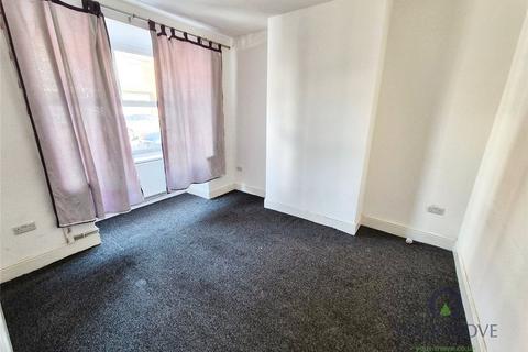 3 bedroom end of terrace house to rent, Louise Street, Burslem, Staffordshire ST6