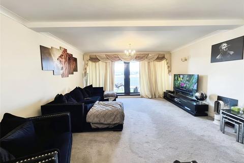 2 bedroom penthouse to rent, Seaford Court Esplanade, Kent ME1