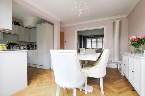 129 Glenview, London, SE2 0SB