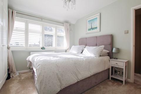 129 Glenview, London, SE2 0SB