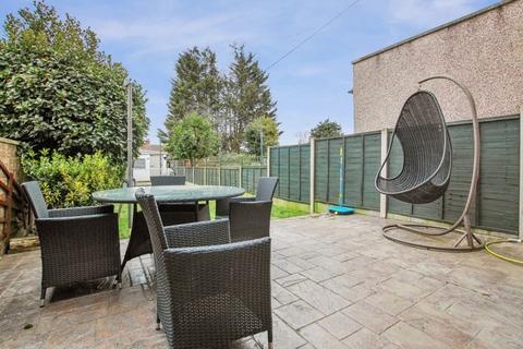 129 Glenview, London, SE2 0SB