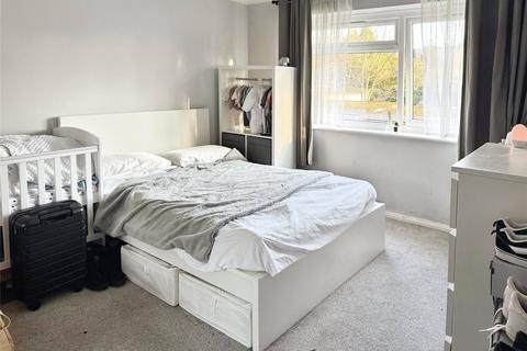 Flat 5, 7 Brambledown Road, Wallington, SM6 0TG