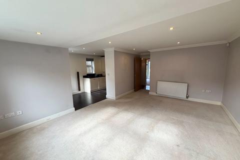 2 bedroom maisonette to rent, Stanstead Road, Caterham