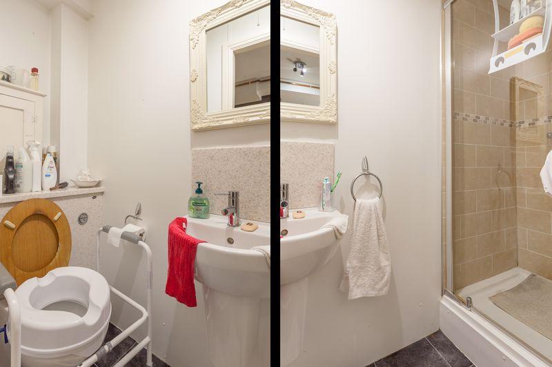 Annexe shower room