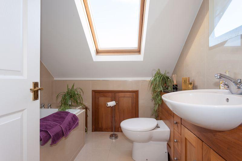 Bathroom en suite