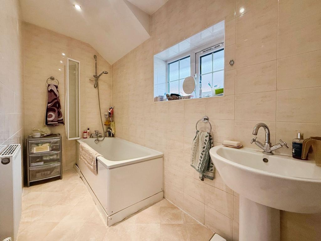 Family bathroom