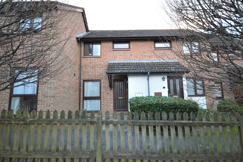 2 bedroom terraced house to rent, Pennywell Gardens, New Milton, Hampshire. BH25 5YB