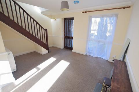 2 bedroom terraced house to rent, Pennywell Gardens, New Milton, Hampshire. BH25 5YB
