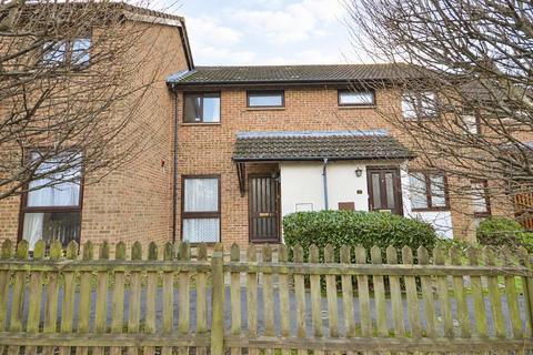 2 bedroom terraced house to rent, Pennywell Gardens, New Milton, Hampshire. BH25 5YB