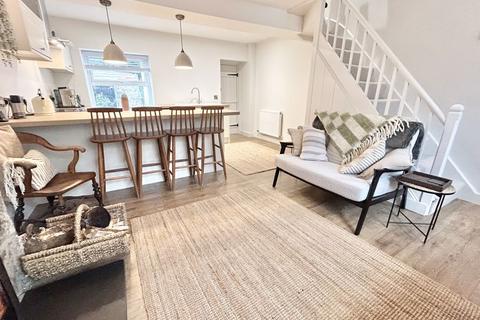 2 bedroom cottage for sale, Erskine Terrace, Conwy