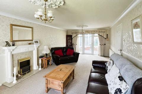 undefined, Rushwood Close, Walsall, WS4 2HS