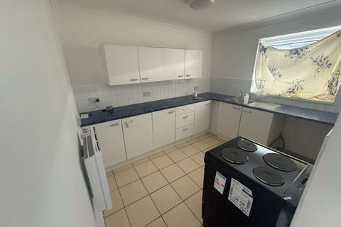 2 bedroom terraced house to rent, Katherine Street, Ashington