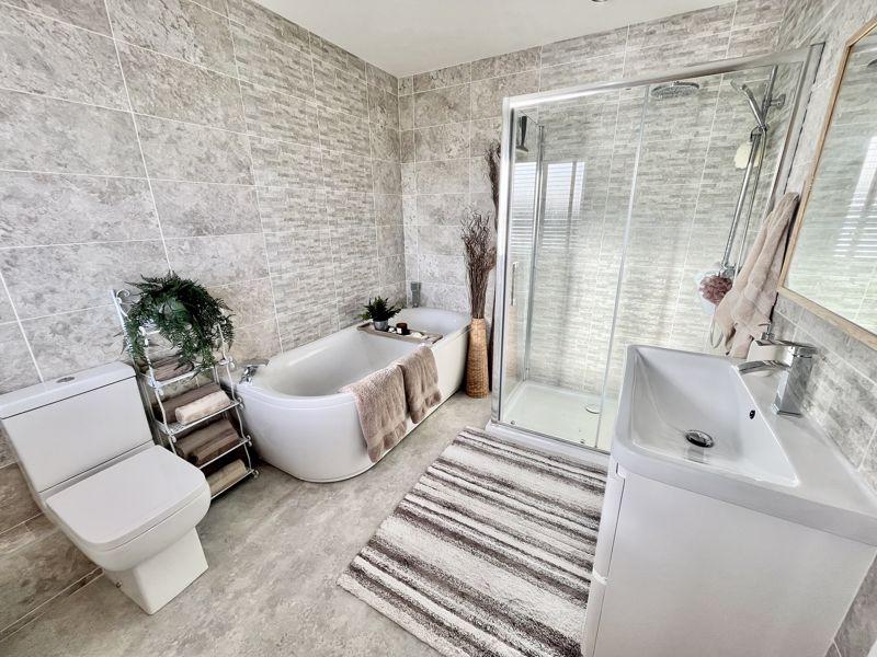 Bath &amp; Shower Room