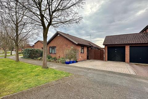 2 bedroom detached bungalow for sale, Grangewood, East Hunsbury, Northampton NN4