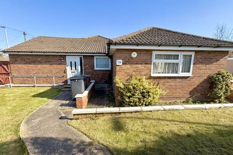 2 bedroom bungalow for sale, Ripley Road, Luton