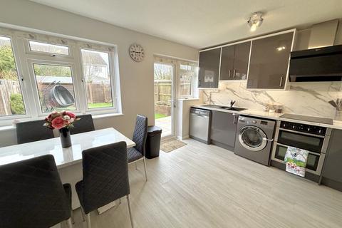 3 bedroom end of terrace house for sale, Cemetery Road, Dunstable