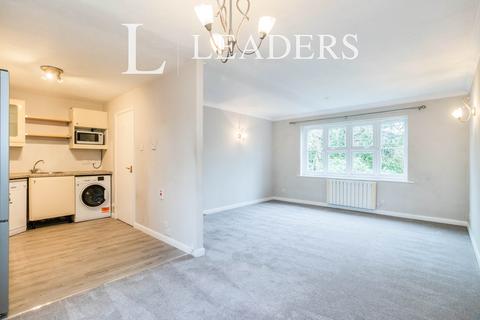 2 bedroom flat to rent, Queens Road Weybridge, Surrey, KT13