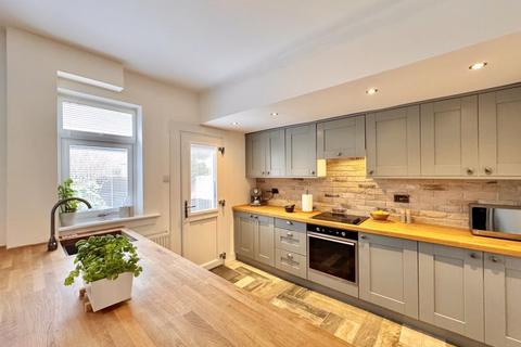 22 Allan Square, Irvine, KA12 0LF