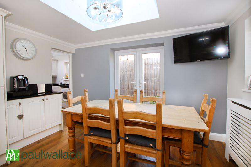 Kitchen Dining Area