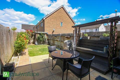 2 bedroom end of terrace house for sale, Aldermere Avenue, West Cheshunt