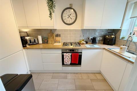 81 Wetherby Way, Stratford-upon-avon, CV37 9LU