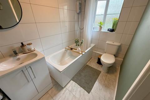81 Wetherby Way, Stratford-upon-avon, CV37 9LU