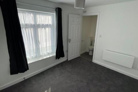 1 bedroom apartment to rent, Mansfield Road, Alfreton, DE55 7JJ