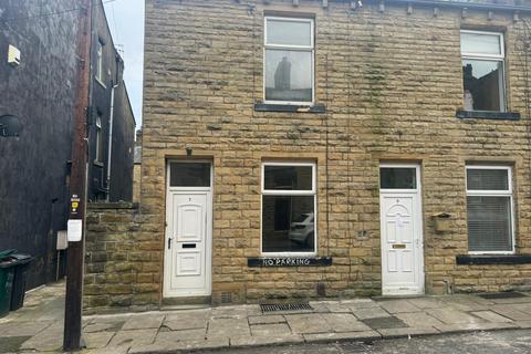 2 bedroom terraced house to rent, Third Avenue, BD21